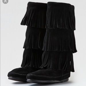 Minnetonka triple layer fringe suede boots